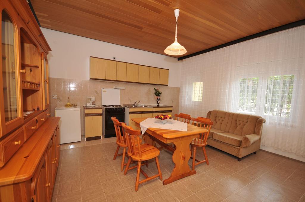 Apartments Marinko تروغير الغرفة الصورة